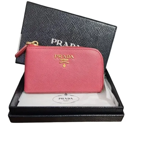 PRADA SAFFIANO キーケースPEONIA PRADA SAFFIANO キーケースPEONIA 0a93e20033359125c04f062f42c5fe